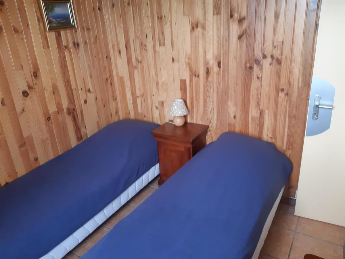 maison a la campagne avec piscine Flayat Extérieur photo